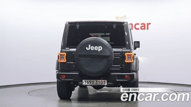 Jeep Wrangler 2018 — Şəkil 4/20