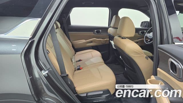 Kia Sorento 2025 — Фото 19/20