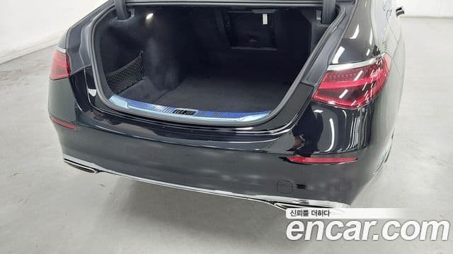 Mercedes-Benz S-Class 2025 — Фото 11/17
