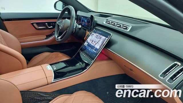 Mercedes-Benz S-Class 2025 — Фото 13/17