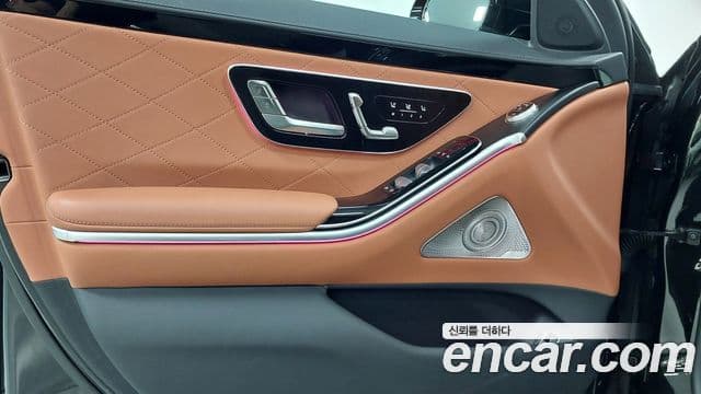 Mercedes-Benz S-Class 2025 — Фото 15/17