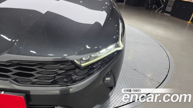 Kia K5 2023 — Photo 24/36