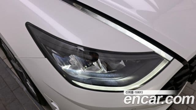 Hyundai Sonata Hybrid 2022 — Photo 4/33