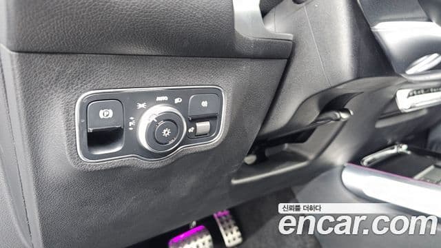 Mercedes-Benz GLB-Class 2022 — ფოტო 20/20