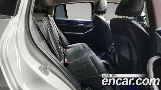BMW X4 2021 — Şəkil 13/20