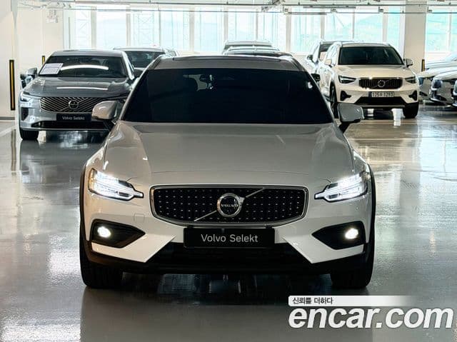 Volvo V60 Cross Country 2025 — Şəkil 2/20