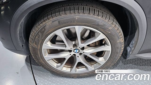 BMW X5 2021 — Photo 4/20
