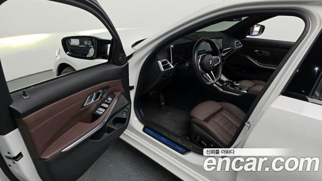 BMW 3 Series 2025 — ფოტო 9/20