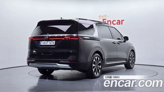 Kia Carnival 2021 — Фото 2/20