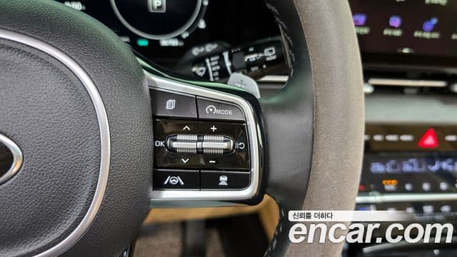 Kia Carnival 2021 — Фото 16/20