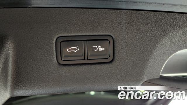 Kia Carnival 2021 — Фото 18/20