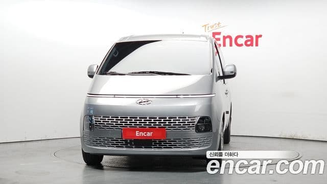 Hyundai Staria 2023 — Şəkil 3/20