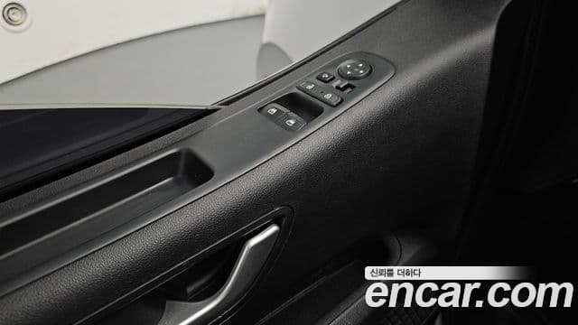 Hyundai Staria 2023 — Şəkil 17/20