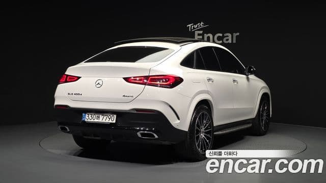 Mercedes-Benz GLE-Class 2022 — Фото 2/20