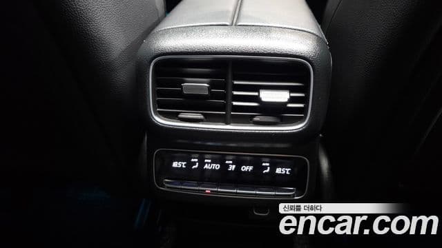 Mercedes-Benz GLE-Class 2022 — Photo 33/36
