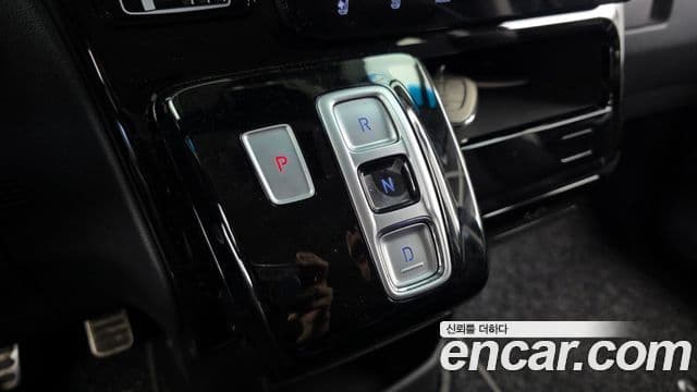 Hyundai Staria 2022 — Фото 9/20