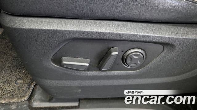 Hyundai Staria 2022 — Фото 18/20