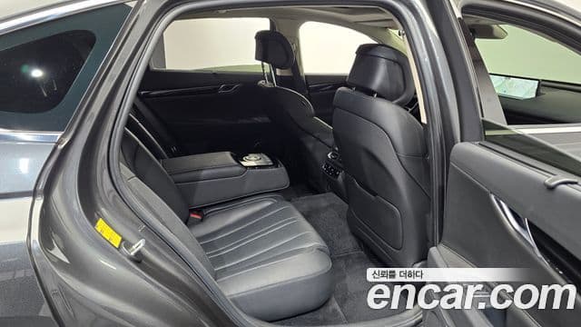 Genesis Electrified G80 2020 — Şəkil 11/20