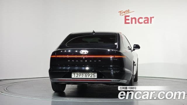 Hyundai Grandeur 2023 — ფოტო 4/20