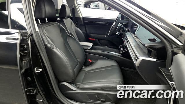 Hyundai Grandeur 2023 — ფოტო 11/20