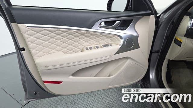 Genesis G70 2019 — Photo 29/34