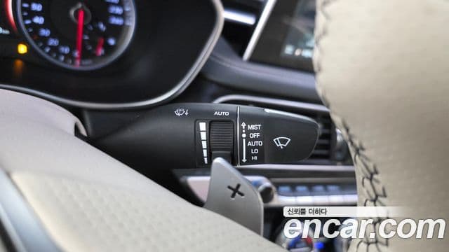 Genesis G70 2019 — Photo 19/34