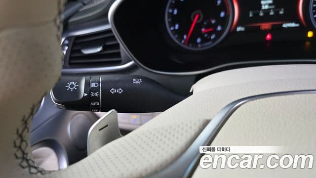 Genesis G70 2019 — Photo 24/34