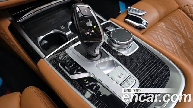 BMW 7 Series 2021 — ფოტო 9/20