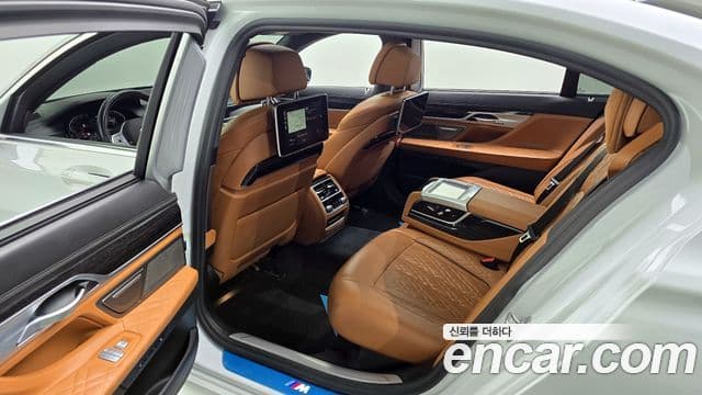BMW 7 Series 2021 — ფოტო 11/20