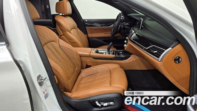 BMW 7 Series 2021 — ფოტო 12/20