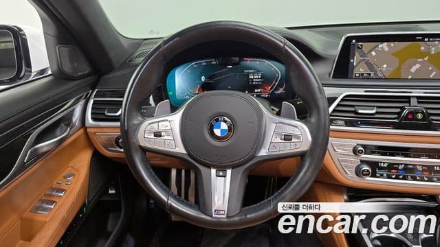 BMW 7 Series 2021 — ფოტო 14/20