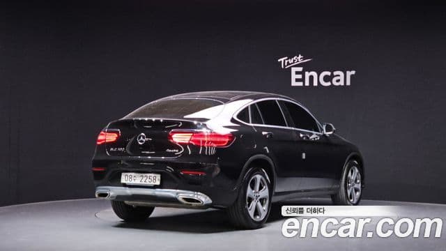 Mercedes-Benz GLC-Class 2019 — Şəkil 2/20