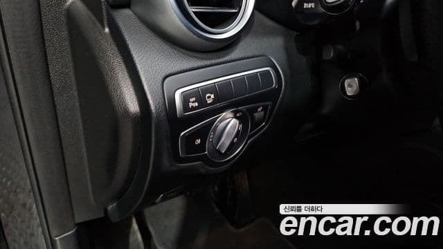 Mercedes-Benz GLC-Class 2019 — ფოტო 23/33