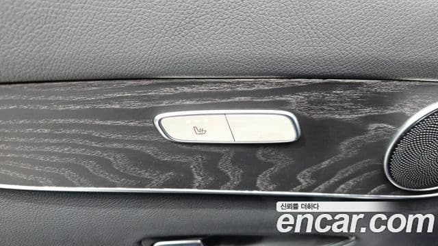Mercedes-Benz GLC-Class 2019 — ფოტო 15/33