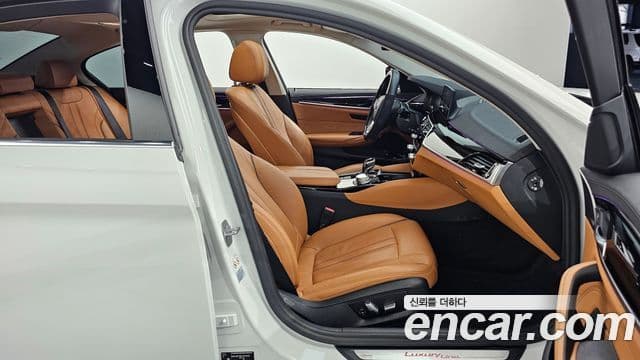 BMW 5 Series 2020 — Şəkil 11/20