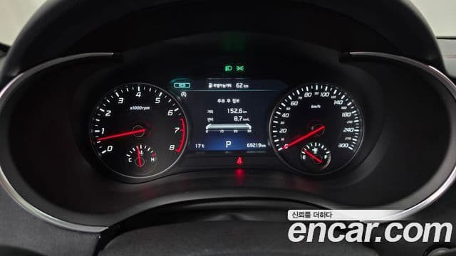 Kia Stinger 2023 — ფოტო 8/20