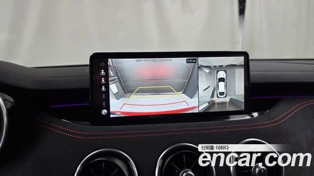Kia Stinger 2023 — ფოტო 15/20