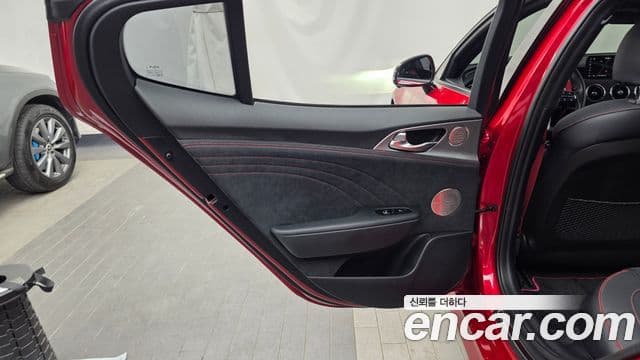 Kia Stinger Meister 2023 — Şəkil 25/38