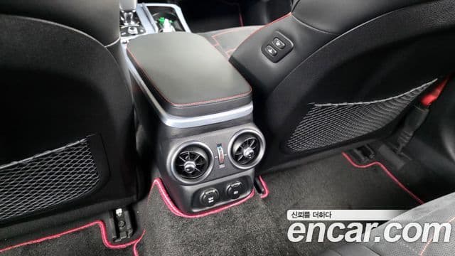 Kia Stinger Meister 2023 — Şəkil 24/38