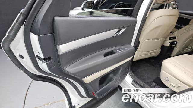 Genesis GV80 2022 — Photo 32/32
