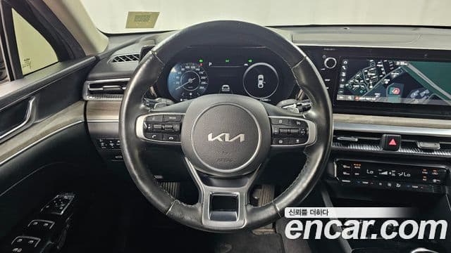 Kia K5 2022 — Şəkil 13/20