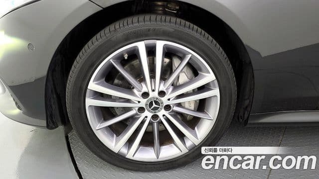 Mercedes-Benz CLS-Class 2019 — Фото 5/20