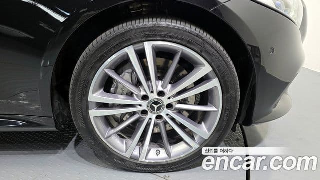Mercedes-Benz CLS-Class 2019 — Photo 19/34