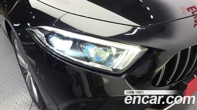 Mercedes-Benz CLS-Class 2019 — Photo 33/34