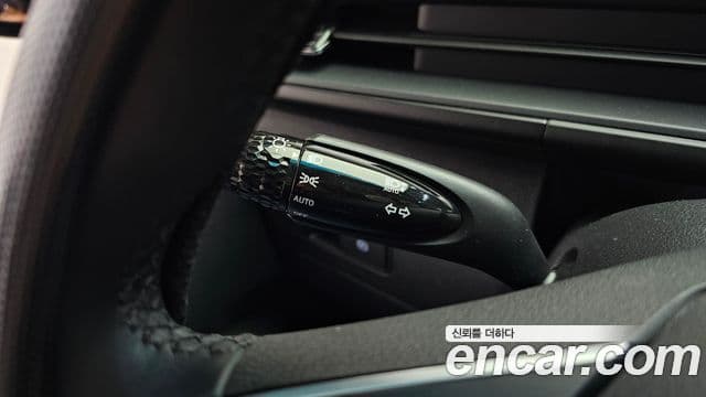 Hyundai Staria 2025 — Photo 21/33