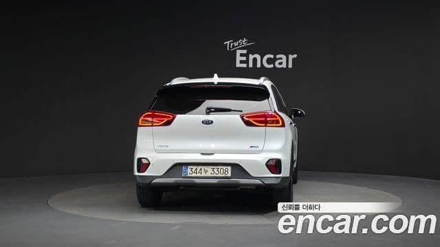 Kia Niro 2021 — ფოტო 4/20