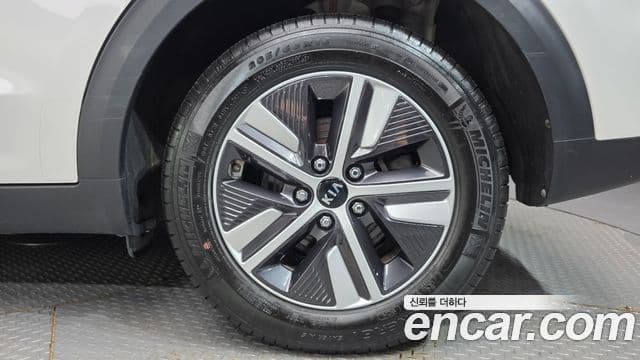 Kia Niro 2021 — Photo 12/30