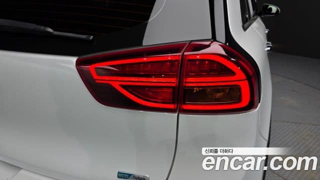 Kia Niro 2021 — Photo 9/30