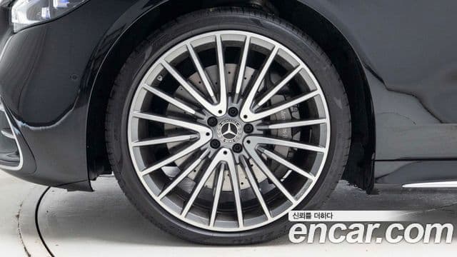 Mercedes-Benz S-Class 2025 — ფოტო 9/20