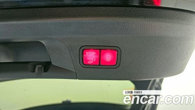 Mercedes-Benz GLE-Class 2021 — Photo 25/34